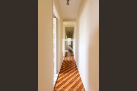 Corredor de casa à venda com 3 quartos, 120m² em Itaquera, São Paulo