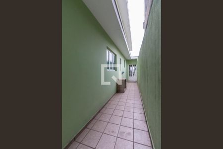 Casa à venda com 120m², 3 quartos e 2 vagasCorredor