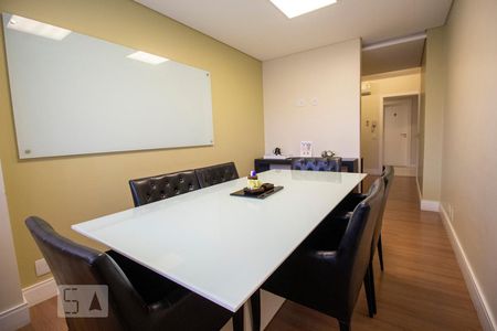 Apartamento para alugar com 155m², 2 quartos e 2 vagasBusiness Center