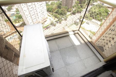 Apartamento à venda com 180m², 3 quartos e 3 vagasVaranda