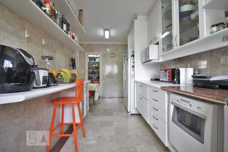 Apartamento à venda com 180m², 3 quartos e 3 vagasCozinha