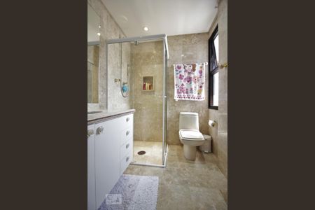 Apartamento à venda com 180m², 3 quartos e 3 vagasBanheiro da suíte 2