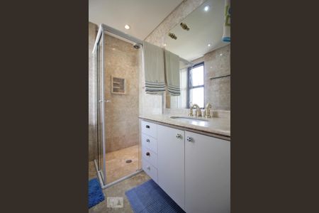 Apartamento à venda com 180m², 3 quartos e 3 vagasBanheiro da suíte 1