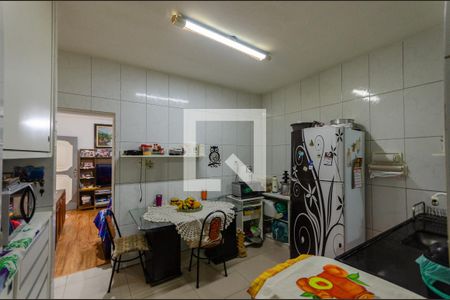 Casa à venda com 88m², 2 quartos e 2 vagas Casa à venda com 88m², 2 quartos e 2 vagasCozinha