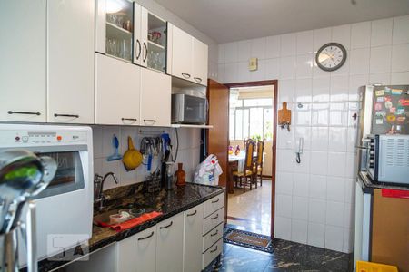 Apartamento à venda com 160m², 4 quartos e 2 vagasCozinha