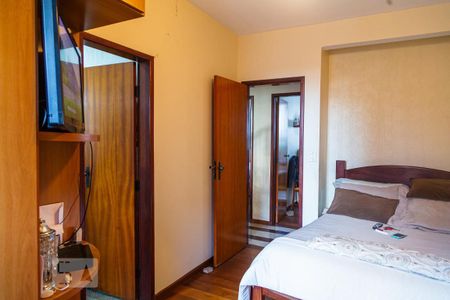 Apartamento à venda com 160m², 4 quartos e 2 vagasSuíte