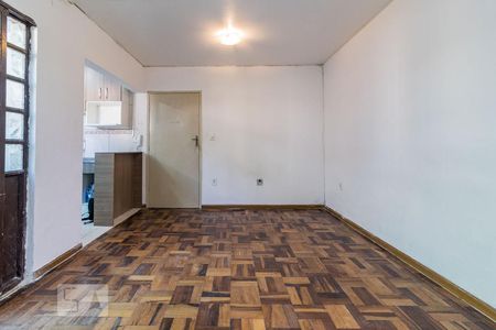 Sala/Quarto de kitnet/studio à venda com 1 quarto, 40m² em Medianeira, Porto Alegre