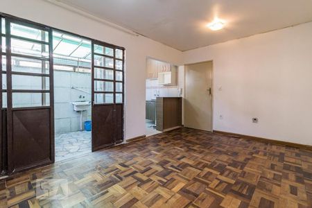 Sala/Quarto de kitnet/studio à venda com 1 quarto, 40m² em Medianeira, Porto Alegre