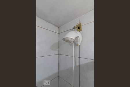 Chuveiro de kitnet/studio à venda com 1 quarto, 40m² em Medianeira, Porto Alegre