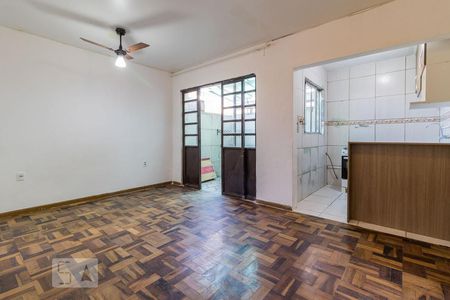 Sala/Quarto de kitnet/studio à venda com 1 quarto, 40m² em Medianeira, Porto Alegre