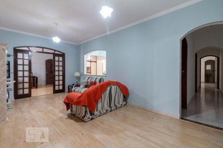 Sala de TV de casa para alugar com 3 quartos, 270m² em Fazenda Aricanduva, São Paulo