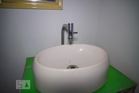 Apartamento para alugar com 80m², 2 quartos e sem vagaBanheiro