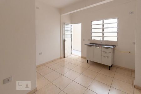 Sala/Cozinha de casa para alugar com 1 quarto, 33m² em Vila Lageado, São Paulo