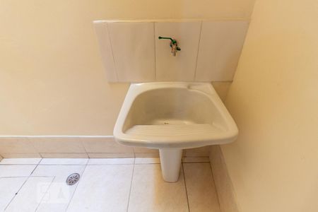 Área de serviço de casa para alugar com 1 quarto, 33m² em Vila Lageado, São Paulo