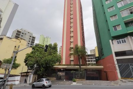 Apartamento para alugar com 42m², 2 quartos e 1 vaga Apartamento para alugar com 42m², 2 quartos e 1 vagaFachada