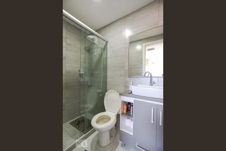 Banheiro da Suíte de apartamento à venda com 2 quartos, 55m² em Sarandi, Porto Alegre