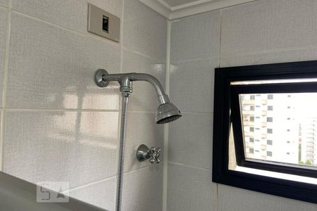 Apartamento à venda com 159m², 3 quartos e 3 vagas Apartamento à venda com 159m², 3 quartos e 3 vagasChuveiro