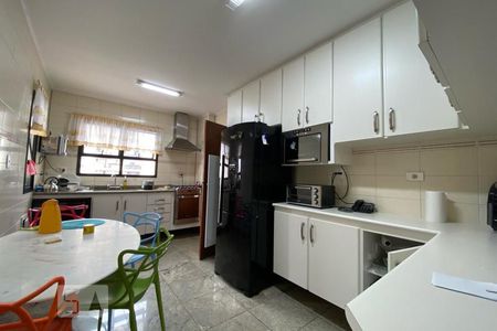 Apartamento à venda com 159m², 3 quartos e 3 vagas Apartamento à venda com 159m², 3 quartos e 3 vagasCozinha