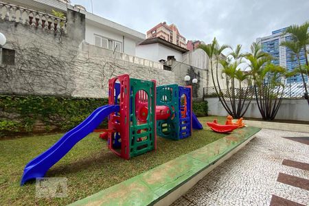 Apartamento à venda com 159m², 3 quartos e 3 vagas Apartamento à venda com 159m², 3 quartos e 3 vagasÁrea Comum - Playground