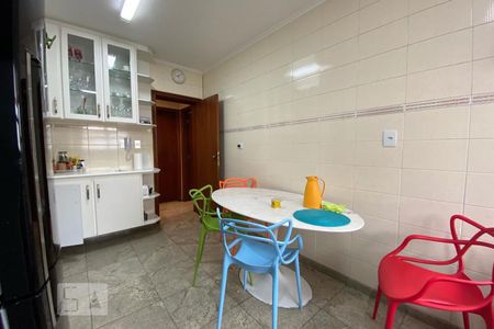 Apartamento à venda com 159m², 3 quartos e 3 vagas Apartamento à venda com 159m², 3 quartos e 3 vagasCozinha