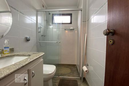 Apartamento à venda com 159m², 3 quartos e 3 vagas Apartamento à venda com 159m², 3 quartos e 3 vagasBanheiro da Suíte 2