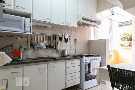 Apartamento para alugar com 85m², 2 quartos e 1 vagaCozinha