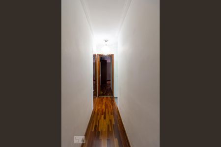 Corredor Quartos de casa para alugar com 4 quartos, 195m² em Jardim das Vertentes, São Paulo