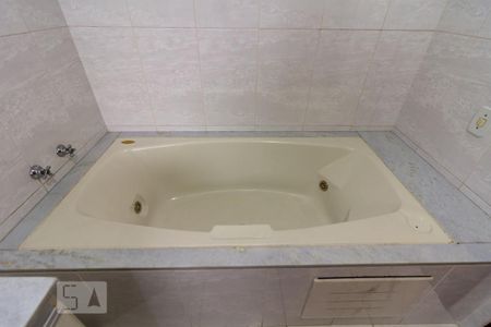 Casa para alugar com 195m², 4 quartos e 4 vagasBanheiro Suíte 3