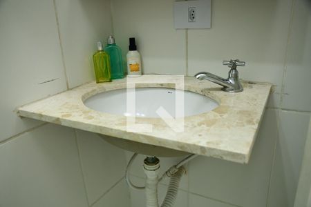 Casa de condomínio para alugar com 59m², 2 quartos e 1 vagaBanheiro