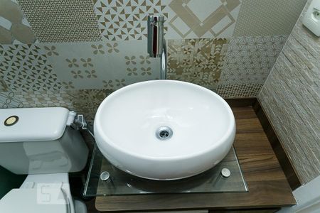 Apartamento para alugar com 53m², 2 quartos e 1 vaga Apartamento para alugar com 53m², 2 quartos e 1 vagaBanheiro
