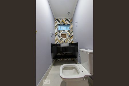 Casa à venda com 116m², 3 quartos e 3 vagasBanheiro 2