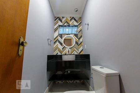Casa à venda com 116m², 3 quartos e 3 vagasBanheiro 2