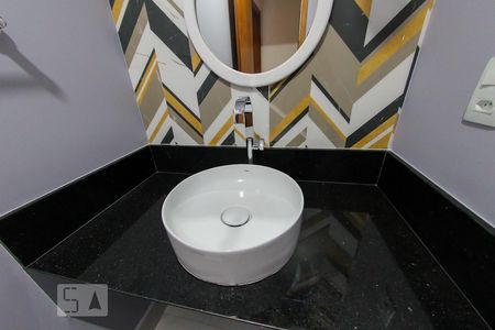 Casa à venda com 116m², 3 quartos e 3 vagasBanheiro 2