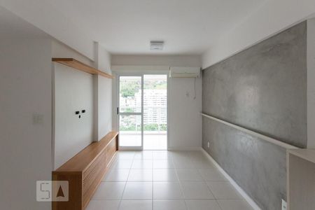 Apartamento para alugar com 60m², 2 quartos e 1 vagaSala