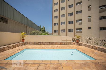 Apartamento à venda com 60m², 2 quartos e 1 vaga Apartamento à venda com 60m², 2 quartos e 1 vagaÁrea comum - Piscina