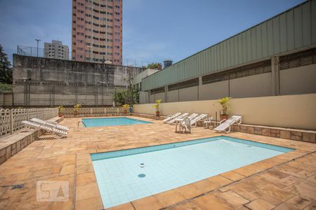 Apartamento à venda com 60m², 2 quartos e 1 vaga Apartamento à venda com 60m², 2 quartos e 1 vagaÁrea comum - Piscina