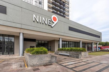 Studio à venda com 45m², 1 quarto e 1 vaga Studio à venda com 45m², 1 quarto e 1 vagaFachada