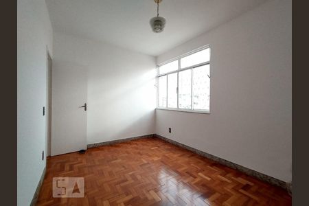 foto de Apartamento com 2 quartos, 70m² Carlos Prates