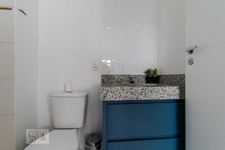 Apartamento para alugar com 53m², 2 quartos e 1 vaga Apartamento para alugar com 53m², 2 quartos e 1 vagaBanheiro