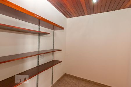 Closet do Quarto 1 de apartamento para alugar com 2 quartos, 43m² em Santo Amaro, São Paulo