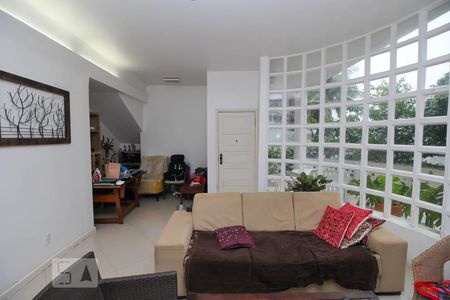 Sala de Estar de casa à venda com 6 quartos, 340m² em Laranjeiras, Rio de Janeiro