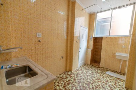 Apartamento à venda com 70m², 2 quartos e sem vagaCozinha e Área de Serviço