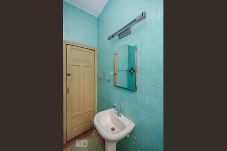 Banheiro Social de casa à venda com 2 quartos, 400m² em Nova Suíça, Belo Horizonte