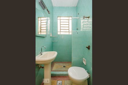 Banheiro Social de casa à venda com 2 quartos, 400m² em Nova Suíça, Belo Horizonte