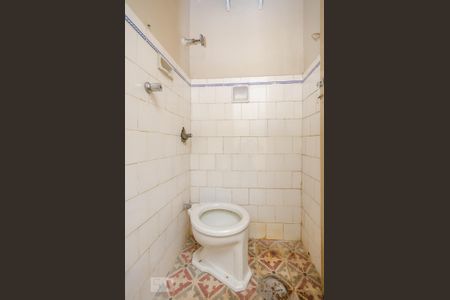 Casa à venda com 400m², 2 quartos e 10 vagasBanheiro de Serviço