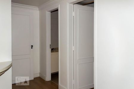 Apartamento à venda com 139m², 4 quartos e 3 vagas Apartamento à venda com 139m², 4 quartos e 3 vagasCorredor