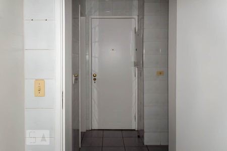 Apartamento à venda com 139m², 4 quartos e 3 vagas Apartamento à venda com 139m², 4 quartos e 3 vagasÁrea de serviço