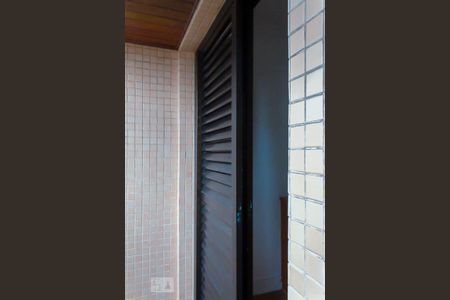 Apartamento à venda com 139m², 4 quartos e 3 vagas Apartamento à venda com 139m², 4 quartos e 3 vagasVaranda suíte 2