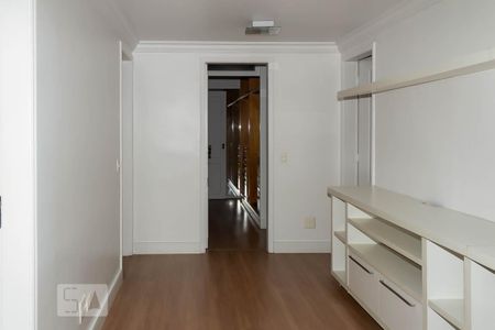 Apartamento à venda com 139m², 4 quartos e 3 vagas Apartamento à venda com 139m², 4 quartos e 3 vagasCorredor