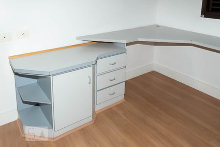 Apartamento à venda com 139m², 4 quartos e 3 vagas Apartamento à venda com 139m², 4 quartos e 3 vagasQuarto 1